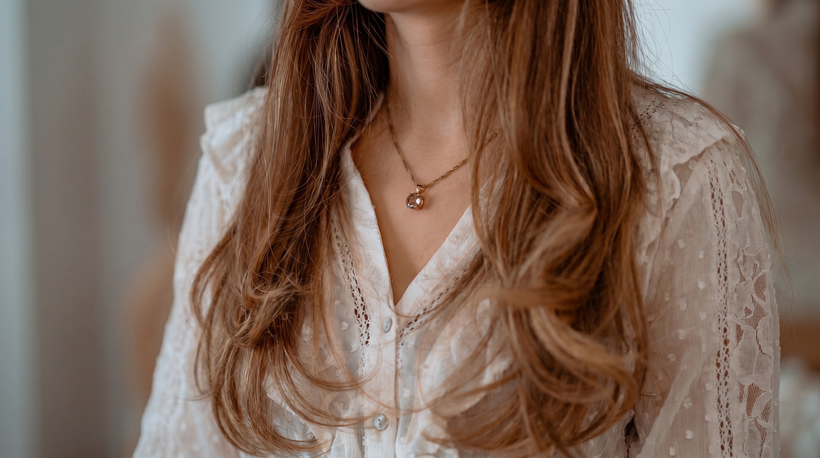 MYLASA Full Moon zultanite pendant necklace on the décolleté