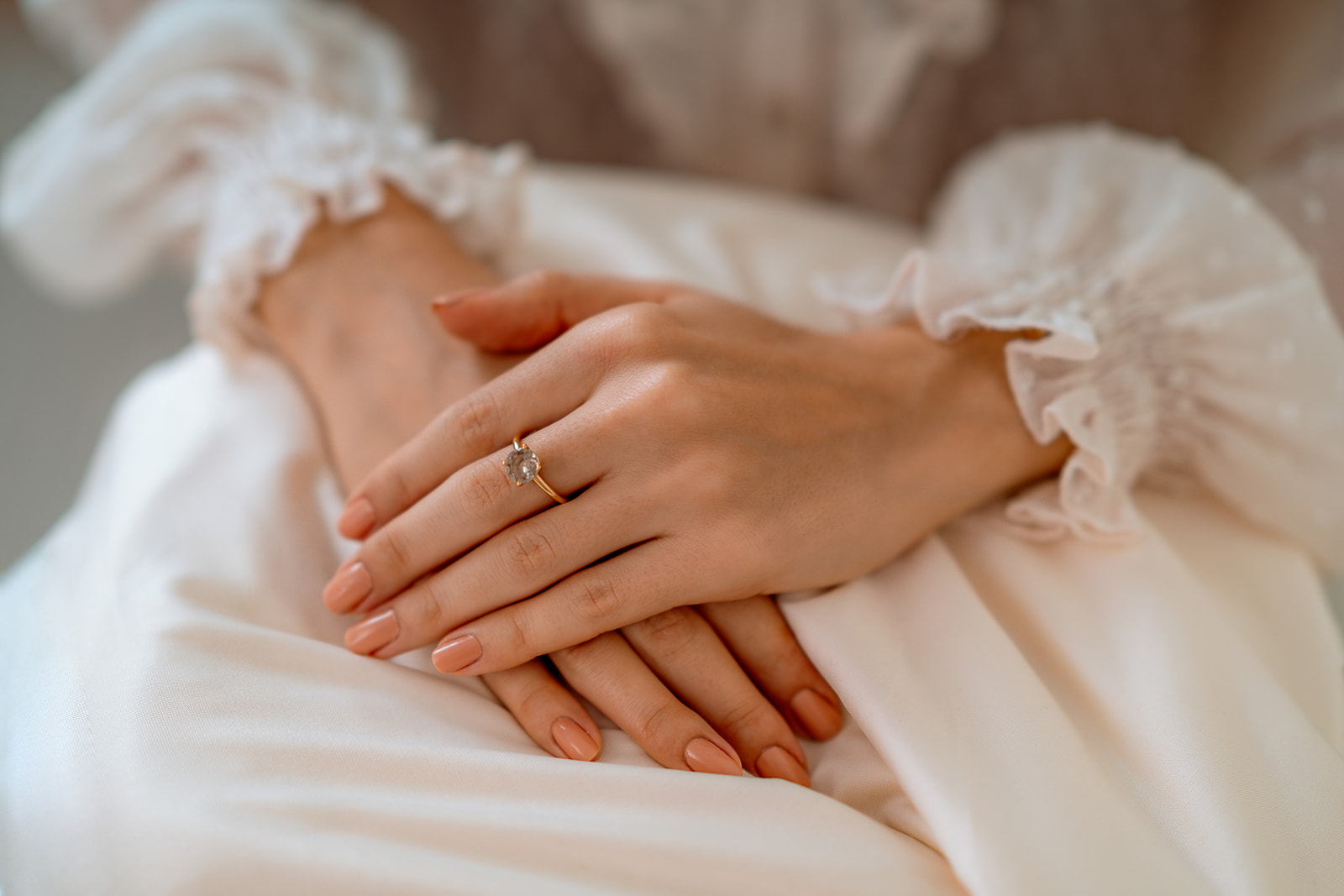 Full Moon Ring Rings in 14K Gold with Zultanite